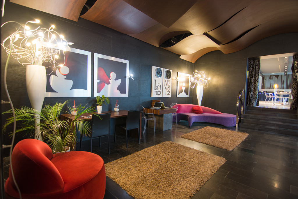 Petit Palace Tamarises.