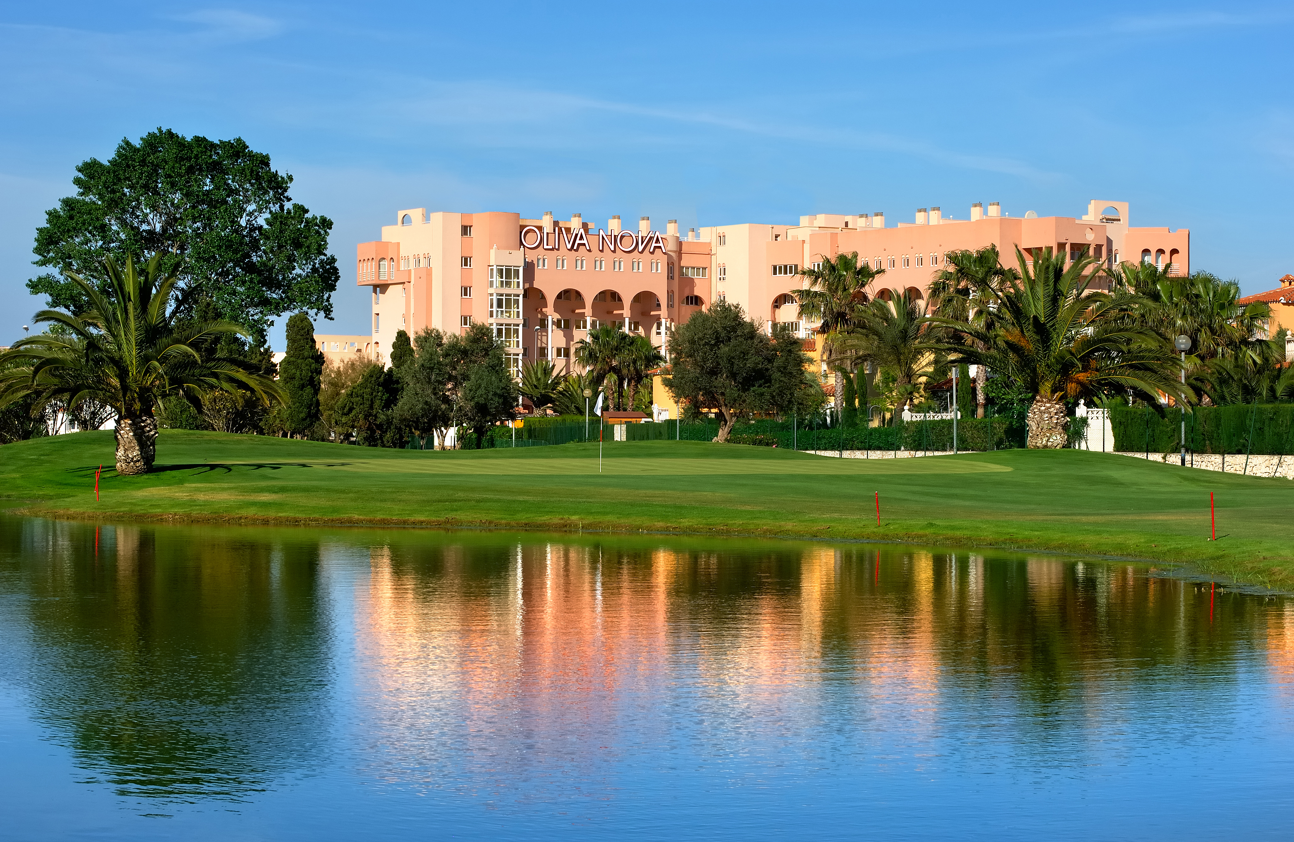 Oliva Nova Beach & Golf Hotel.