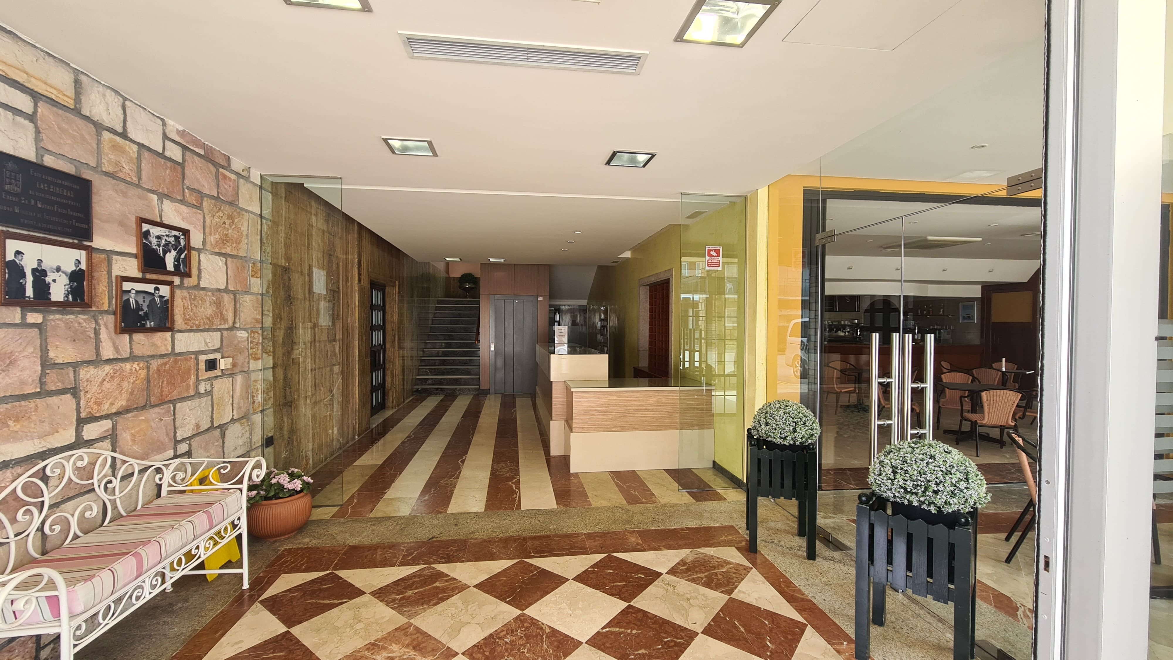 Apartamentos Las Sirenas.