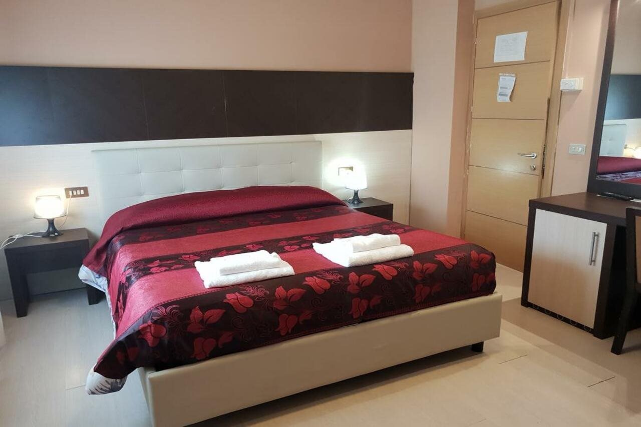 Hotel & Hostel Colombo For Backpackers.