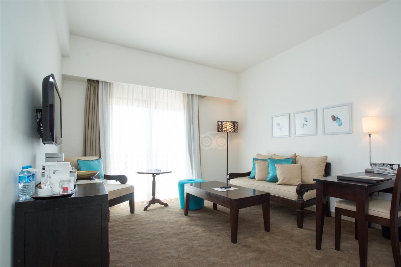 Arkin Palm Beach Hotel.