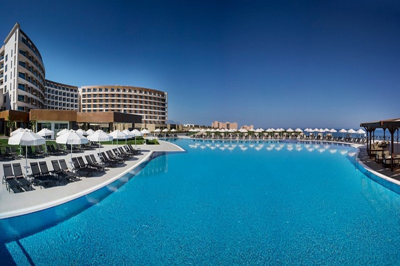 Elexus Hotel Resort & Spa.