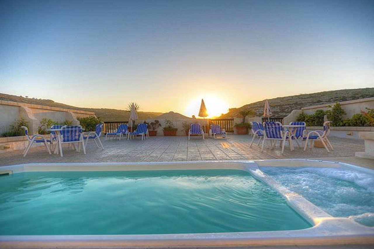 Saint Patrick's Hotel.