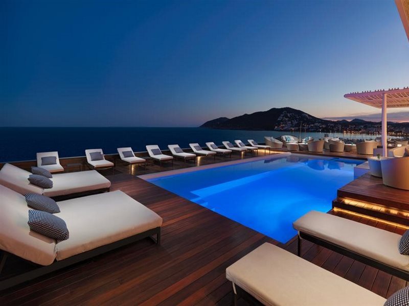 Aguas de Ibiza Grand Luxe Hotel.