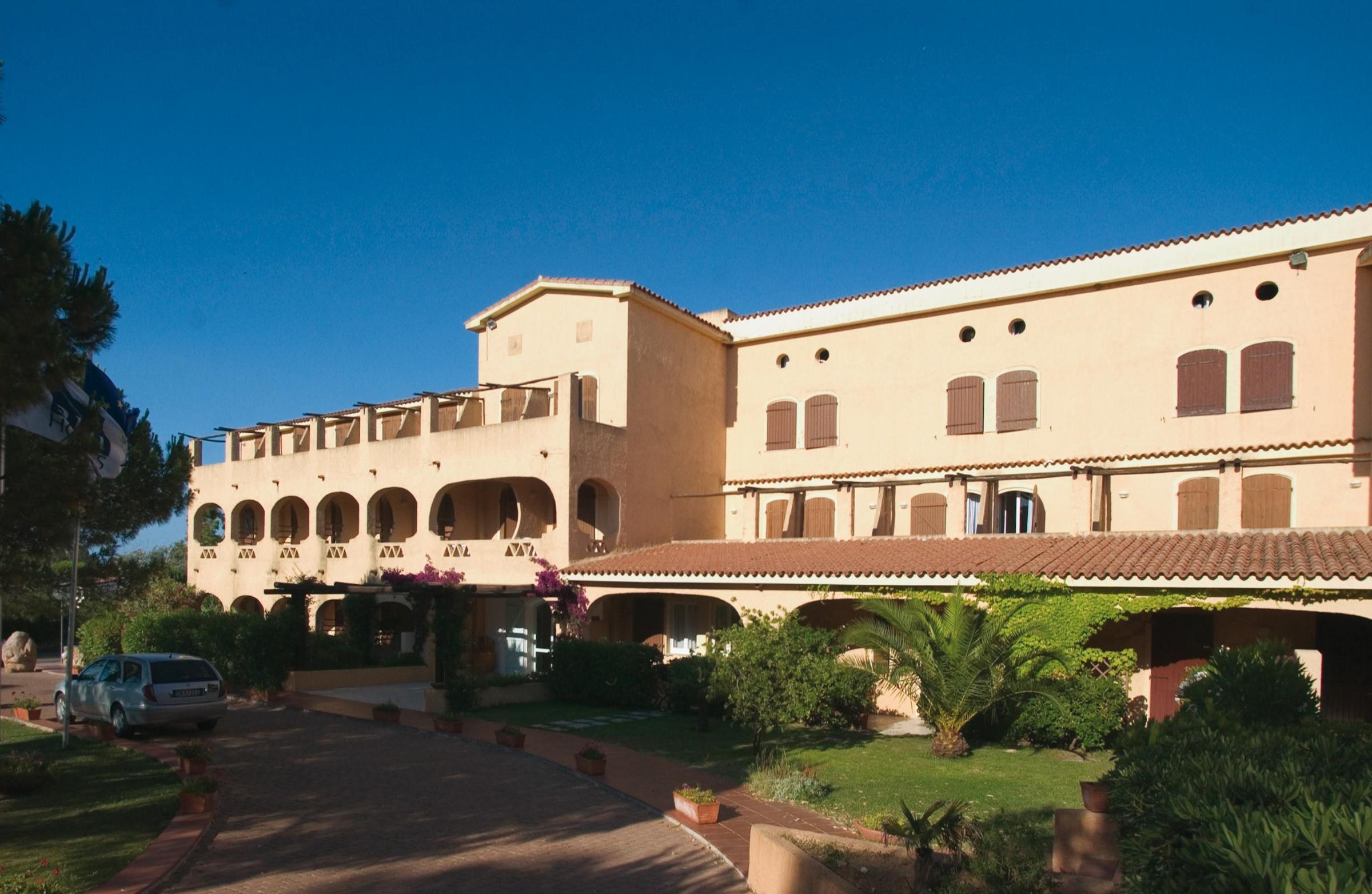 Blu Hotel Laconia Village.