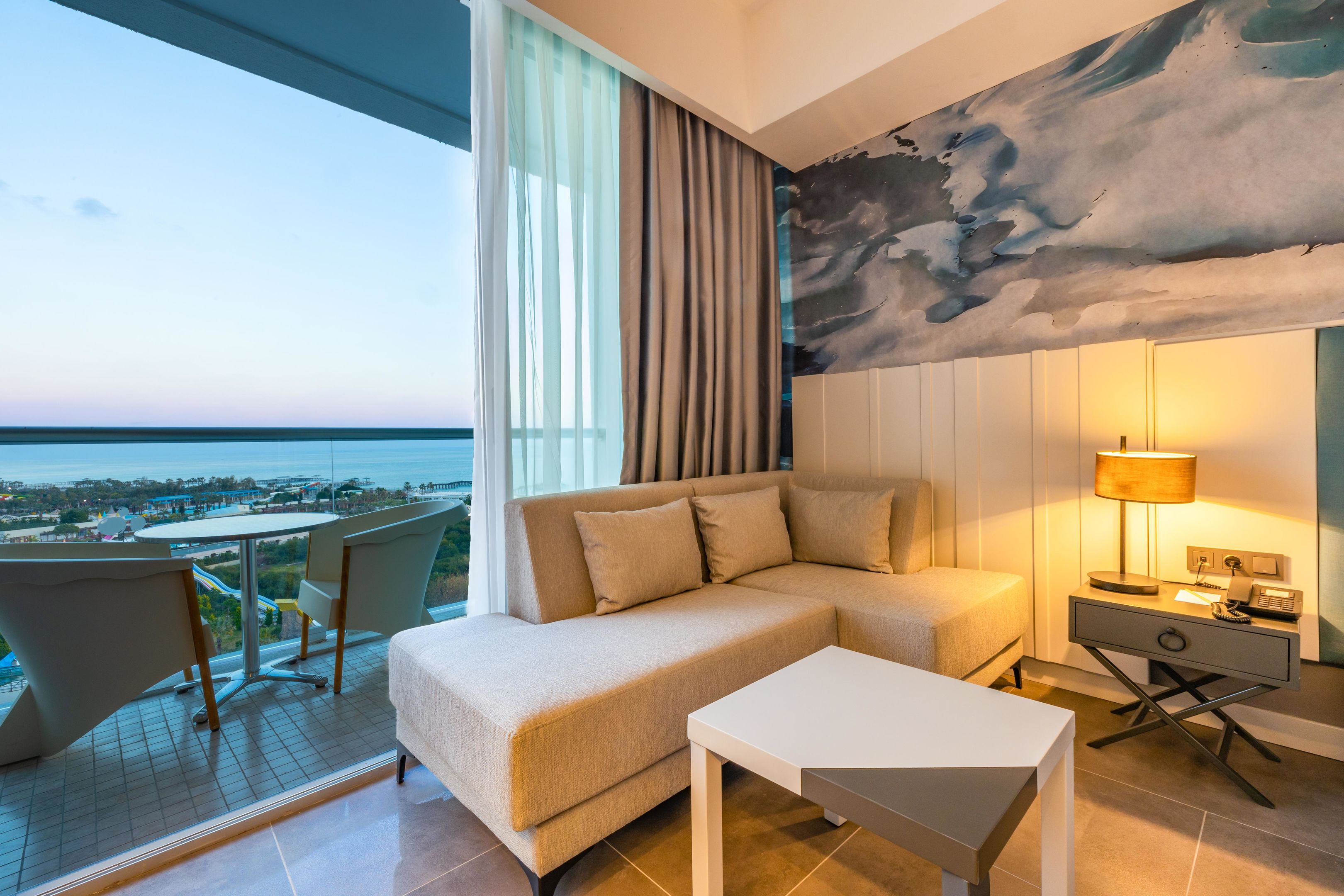 Crystal Centro Pearl Collection.